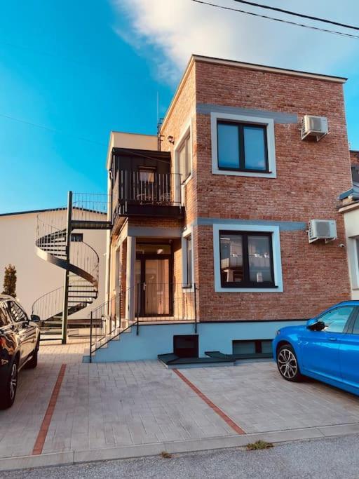 Dvojizbovy Apartman V Blizskom Centre Bardejova Bagian luar foto