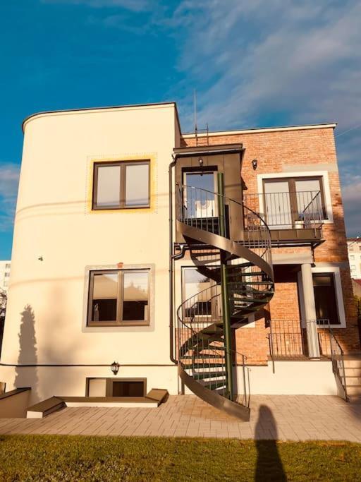 Dvojizbovy Apartman V Blizskom Centre Bardejova Bagian luar foto